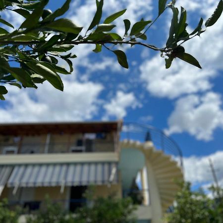 Hotel Portokali Himare Exteriör bild