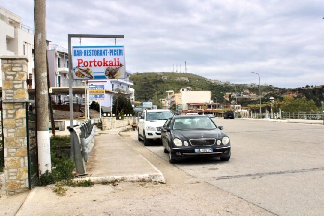 Hotel Portokali Himare Exteriör bild