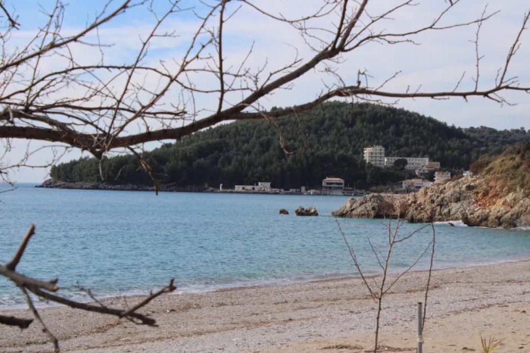 Hotel Portokali Himare Exteriör bild