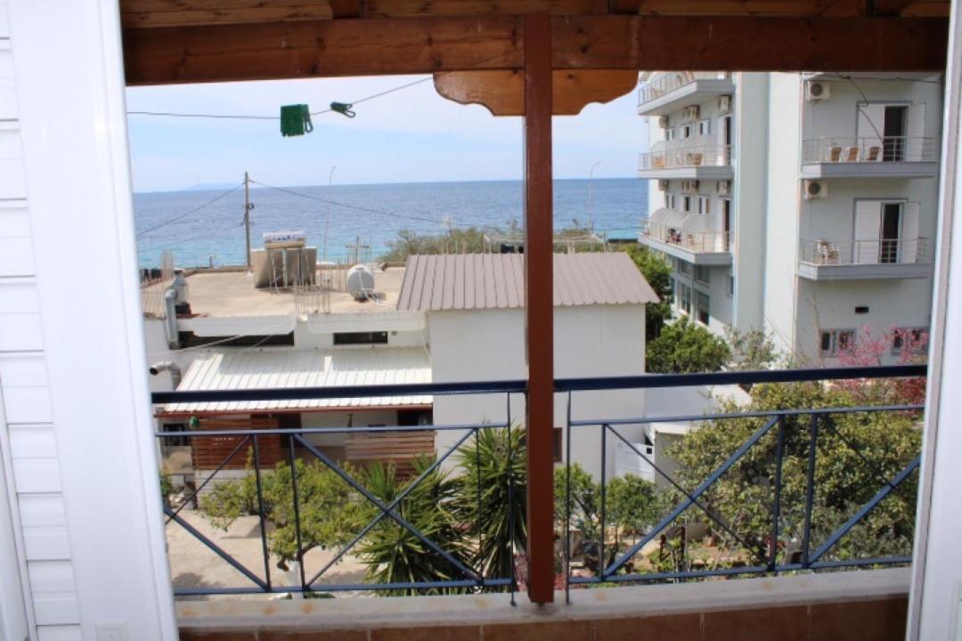 Hotel Portokali Himare Exteriör bild
