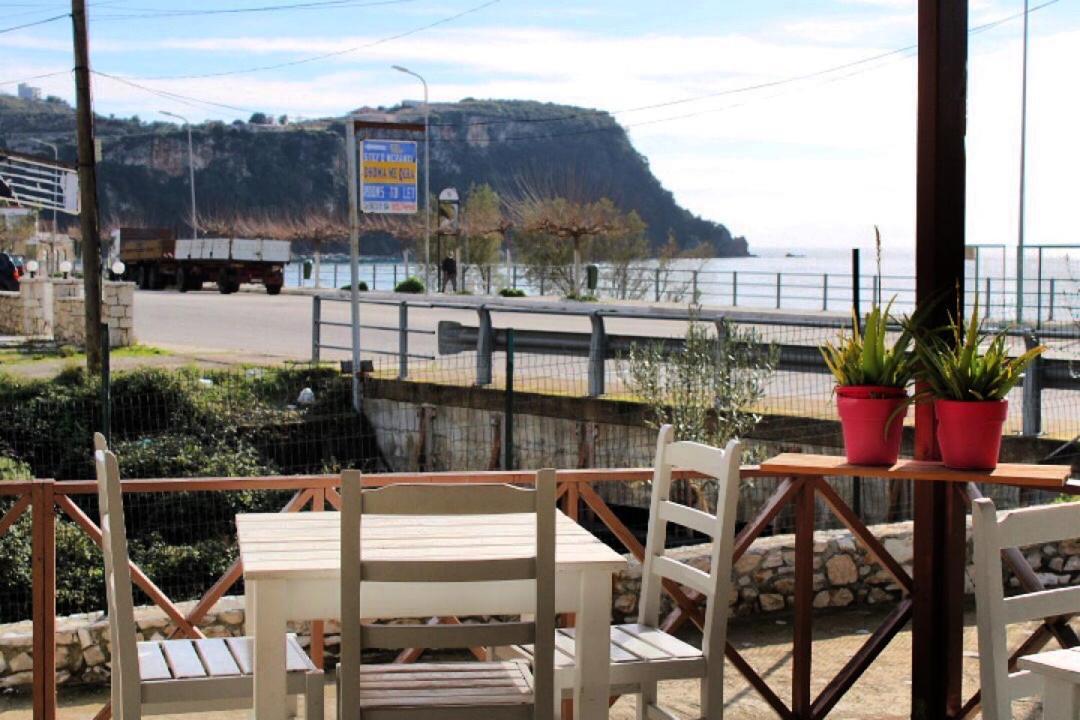 Hotel Portokali Himare Exteriör bild