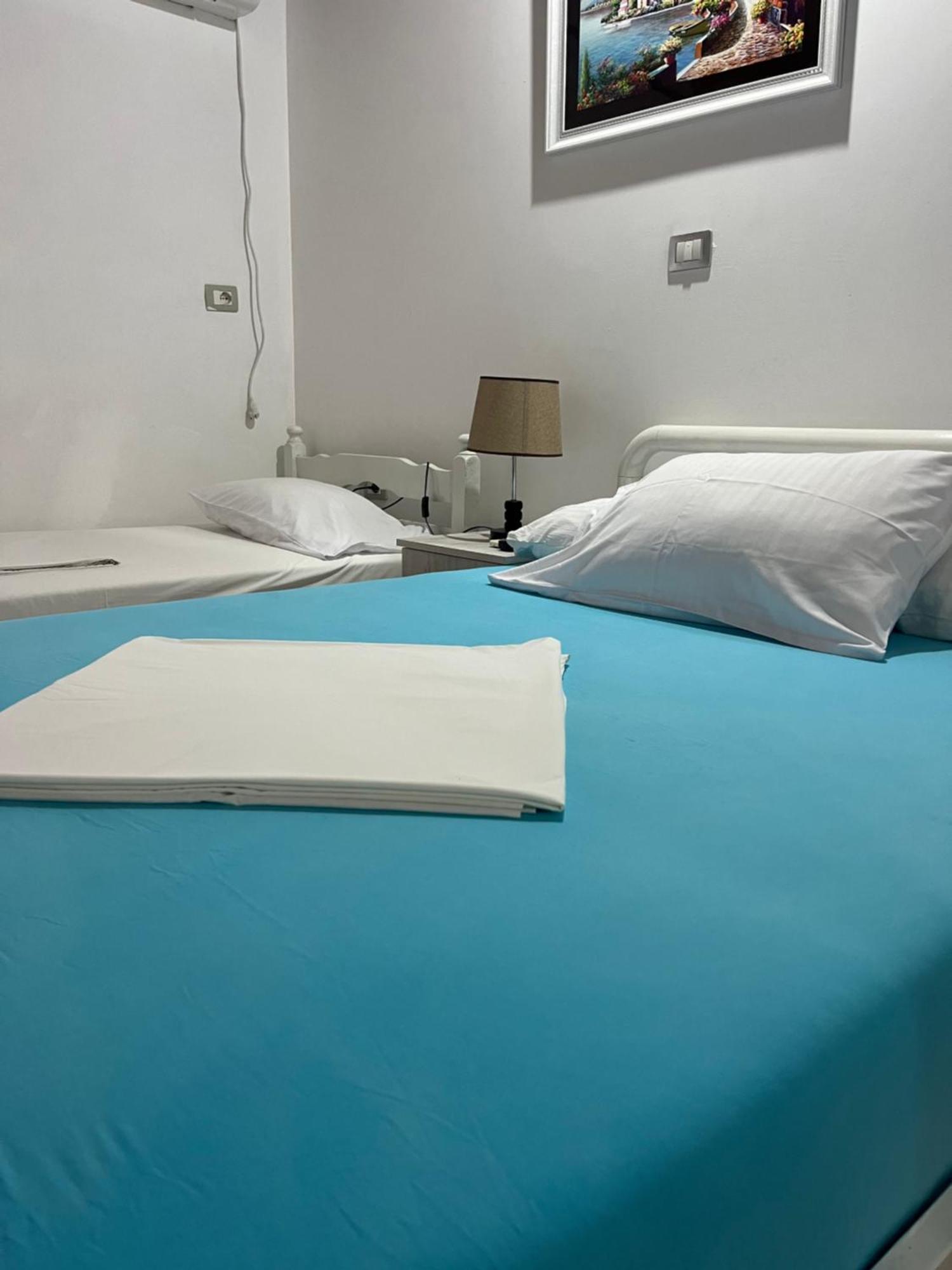 Hotel Portokali Himare Exteriör bild