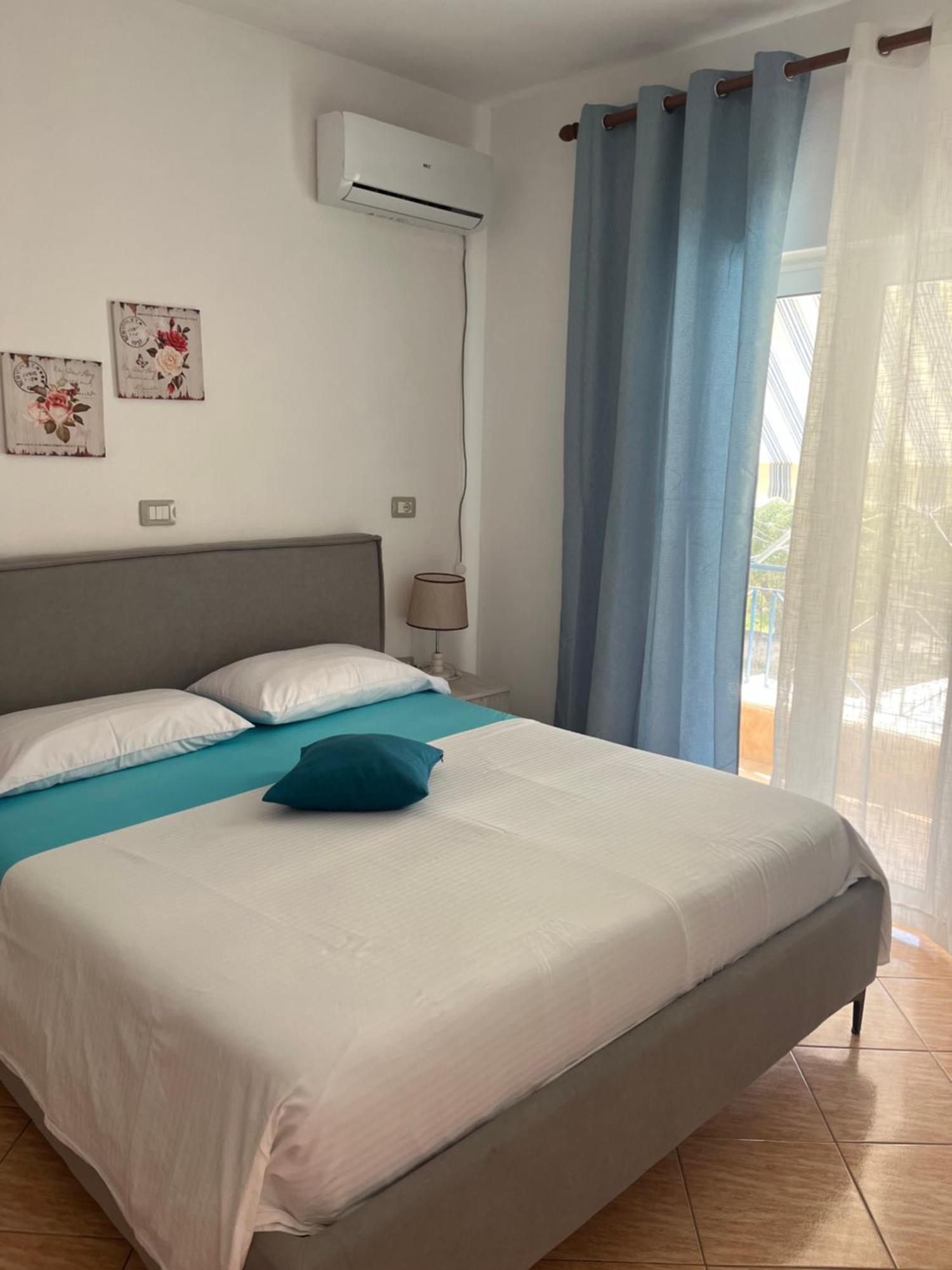 Hotel Portokali Himare Exteriör bild