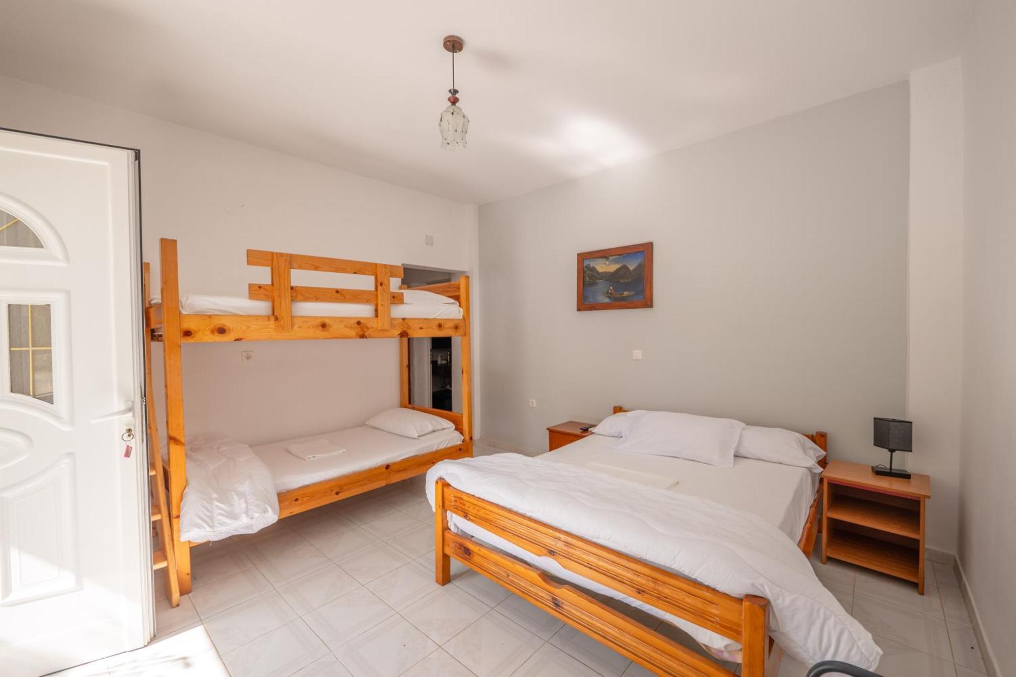 Hotel Portokali Himare Exteriör bild