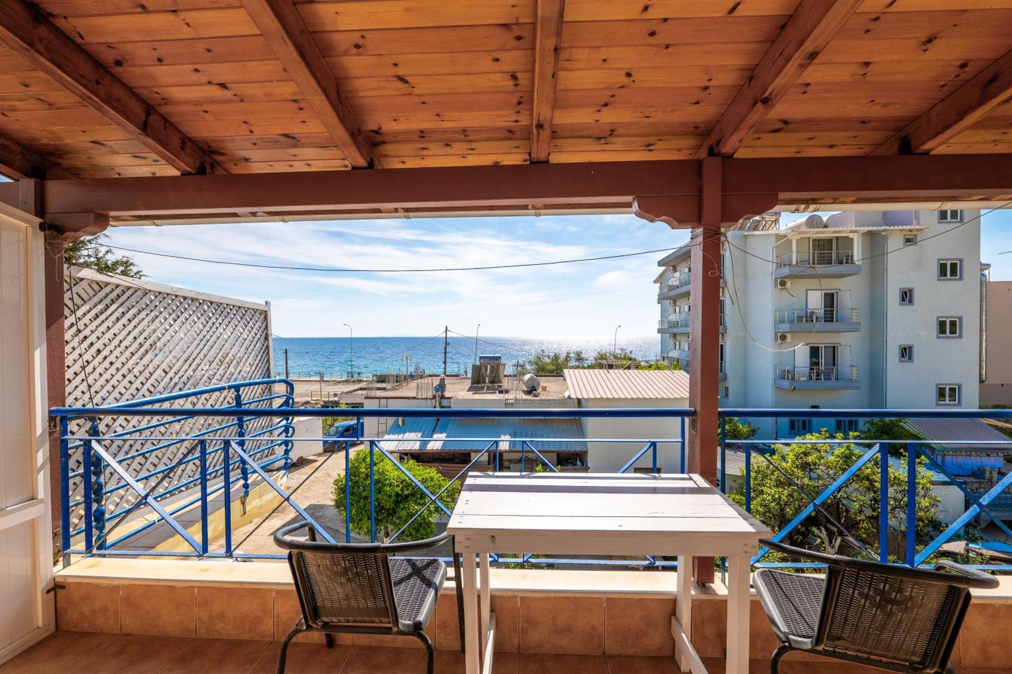 Hotel Portokali Himare Exteriör bild