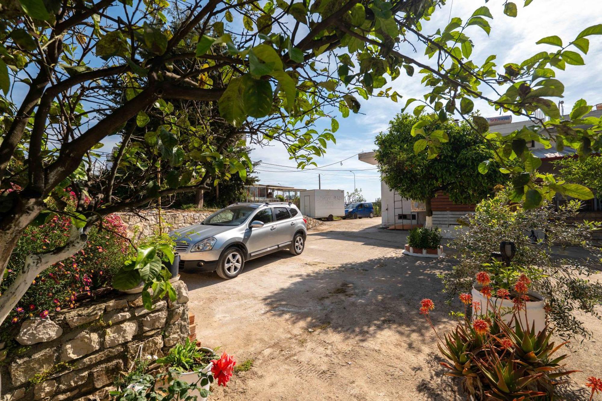 Hotel Portokali Himare Exteriör bild
